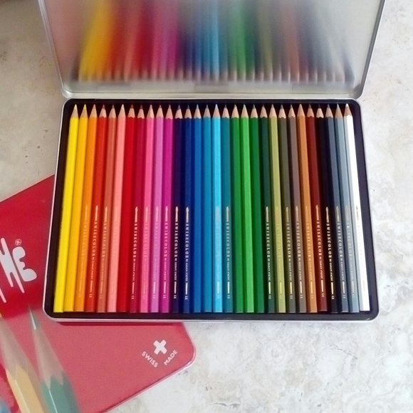 Box of 30 Colours Soft Aquarelle - Picture 7 of 7